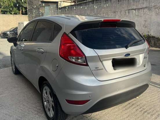 FORD-FIESTA-1.6 SE HATCH 16V FLEX 4P POWERSHIFT FORD-FIESTA-2015