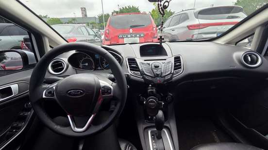 FORD-FIESTA-2015