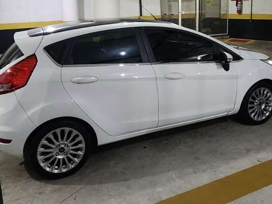 FORD-FIESTA-1.6 TITANIUM HATCH 16V FLEX 4P POWERSHIFT FORD-FIESTA-2015