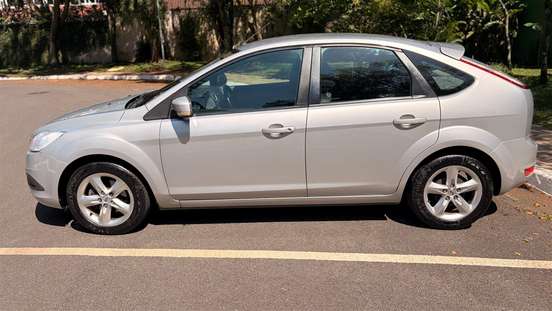 FORD-FOCUS-2009