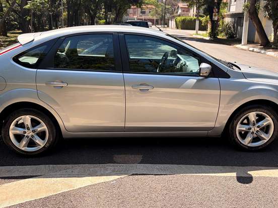 FORD-FOCUS-1.6 GLX SIGMA 16V FLEX 4P MANUAL FORD-FOCUS-2009