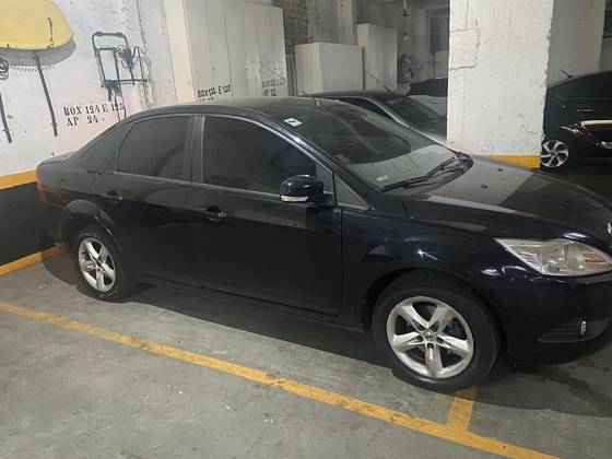 FORD FOCUS 2.0 GLX 16V GASOLINA 4P AUTOMÁTICO