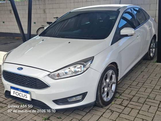 FORD FOCUS 2.0 SE FASTBACK 16V FLEX 4P POWERSHIFT