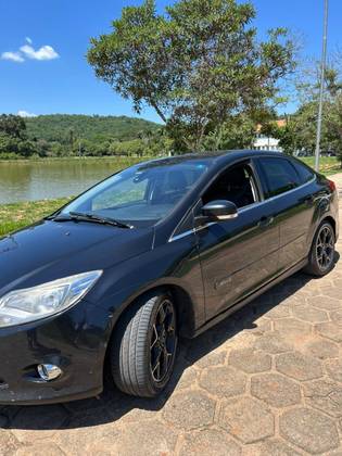 FORD FOCUS 2.0 TITANIUM SEDAN 16V FLEX 4P POWERSHIFT