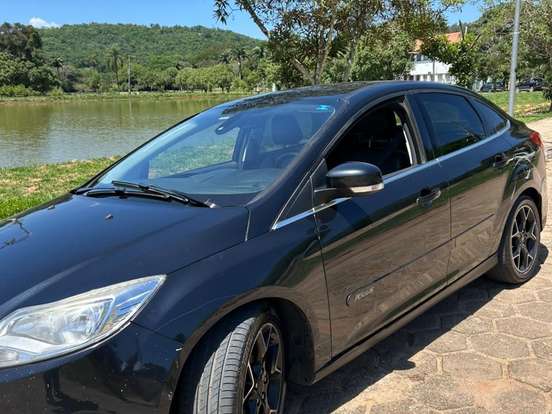 FORD-FOCUS-2.0 TITANIUM SEDAN 16V FLEX 4P POWERSHIFT FORD-FOCUS-2014
