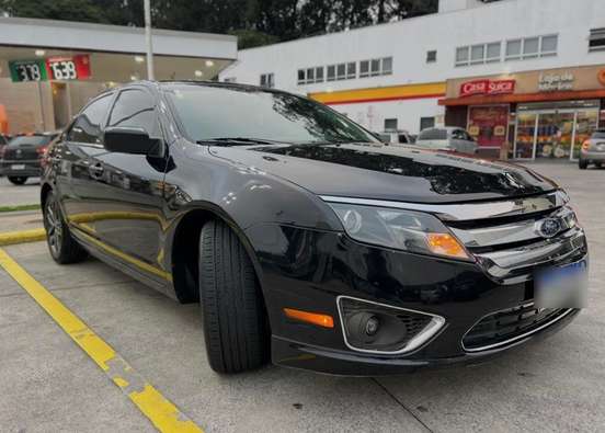 FORD-FUSION-2010