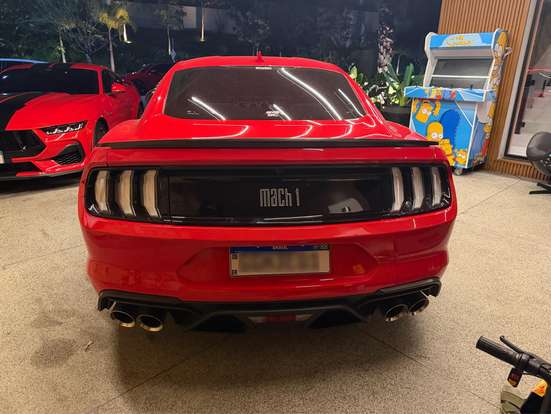 FORD-MUSTANG-2022