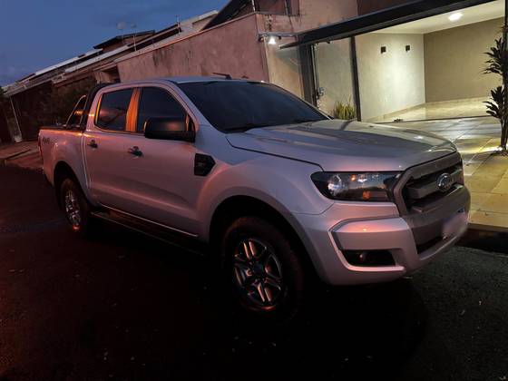 FORD RANGER 2.2 XLS 4X4 CD 16V DIESEL 4P AUTOMÁTICO
