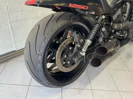 HARLEY-DAVIDSON-NIGHT ROD SPECIAL-2014