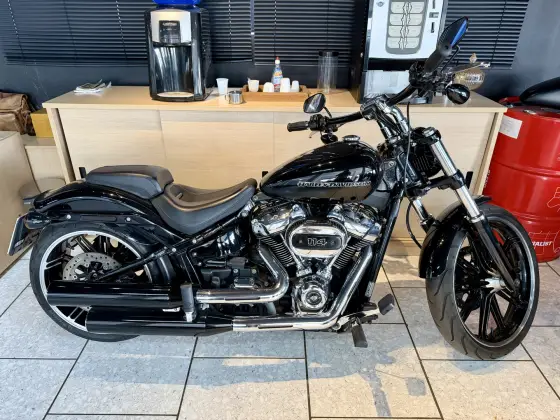HARLEY-DAVIDSON SOFTAIL BREAKOUT 114 
