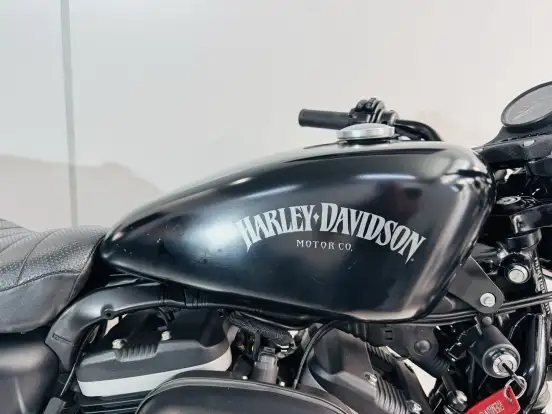 HARLEY-DAVIDSON-SPORTSTER IRON 883-2012