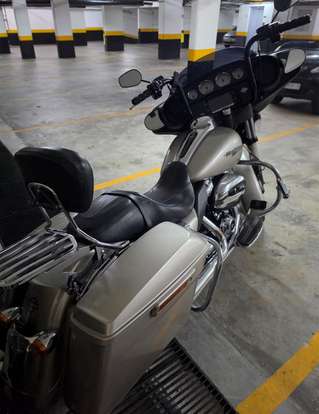 HARLEY-DAVIDSON-STREET GLIDE-2017
