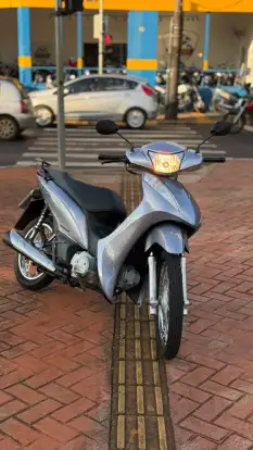 HONDA-BIZ 125 ES-2015