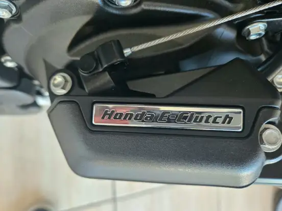 HONDA-CB 650R E-CLUTCH HONDA-CB 650R E-CLUTCH-2025