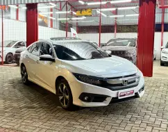 HONDA CIVIC 1.5 16V TURBO GASOLINA TOURING 4P CVT HONDA CIVIC 1.5 16V TURBO GASOLINA TOURING 4P CVT