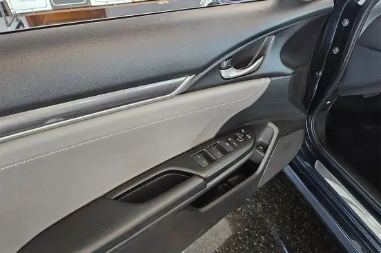 HONDA-CIVIC-2021