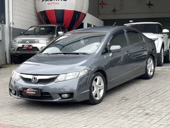 HONDA CIVIC 1.8 LXS 16V GASOLINA 4P AUTOMÁTICO