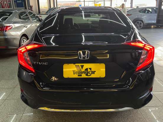 HONDA-CIVIC-2021