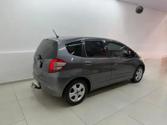 HONDA-FIT-2010