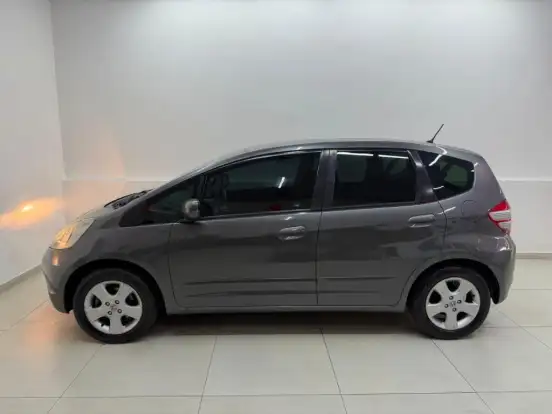 HONDA-FIT-2010