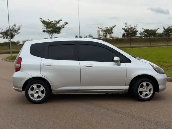 HONDA-FIT-2004