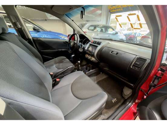 HONDA-FIT-2006