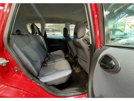 HONDA-FIT-2006