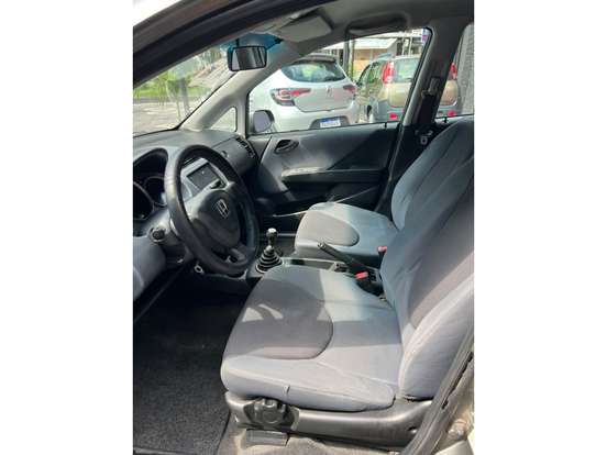 HONDA-FIT-2005