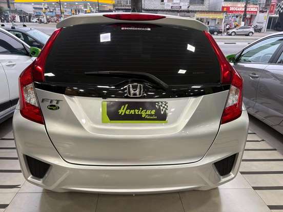 HONDA-FIT-2016