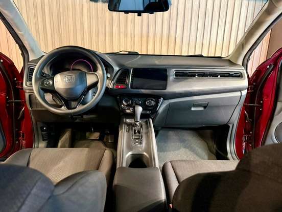 HONDA-HR-V-1.8 16V FLEX LX 4P AUTOMÁTICO HONDA-HR-V-2017