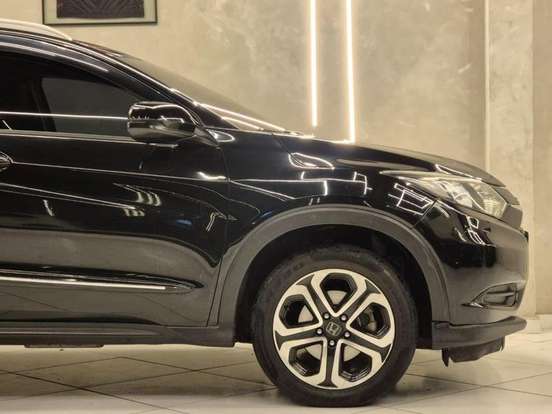 HONDA-HR-V-2015