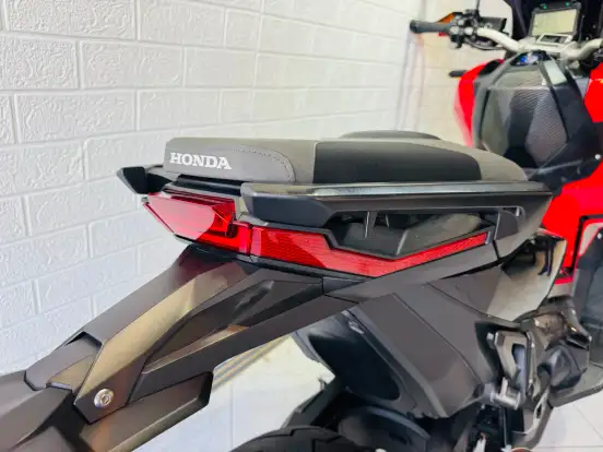 HONDA-X-ADV-2019