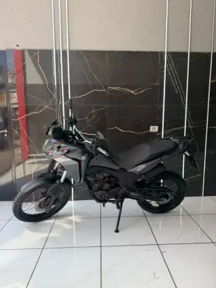 HONDA-XRE 300 SAHARA-2025