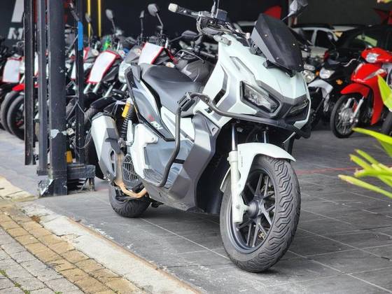 HONDA ADV 
