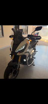 HONDA-X-ADV-2023