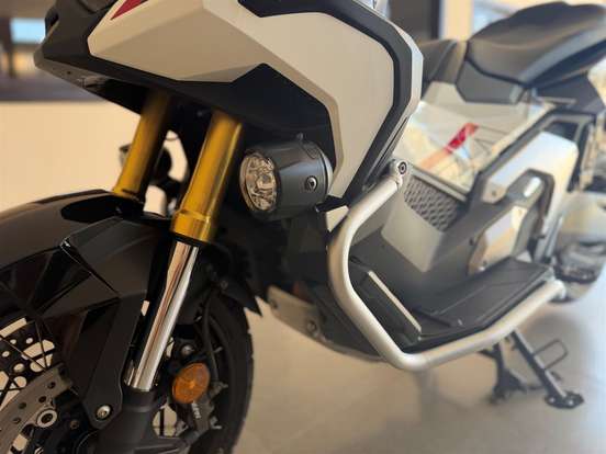 HONDA-X-ADV-2023