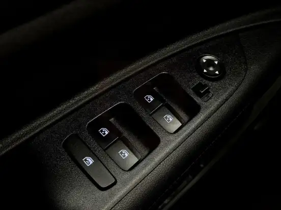 HYUNDAI-HB20-2024