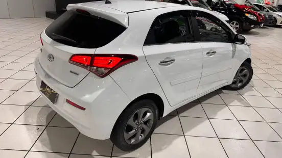 HYUNDAI-HB20-1.6 PREMIUM 16V FLEX 4P AUTOMÁTICO HYUNDAI-HB20-2015