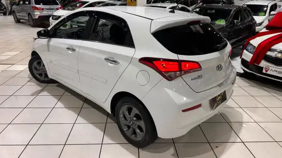 HYUNDAI-HB20-1.6 PREMIUM 16V FLEX 4P AUTOMÁTICO HYUNDAI-HB20-2015