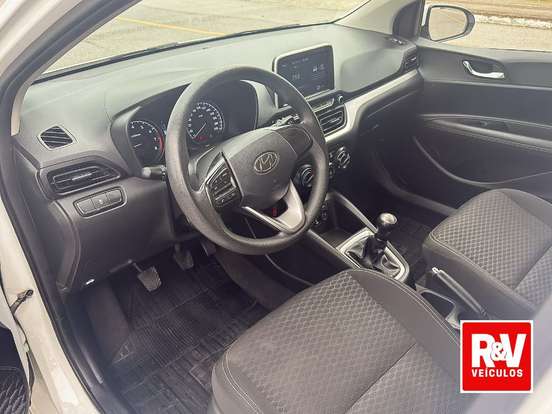 HYUNDAI-HB20-2022