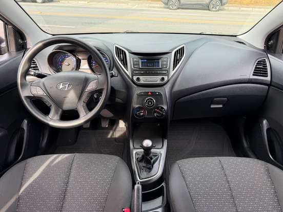HYUNDAI-HB20-2017