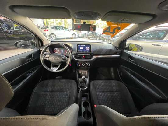 HYUNDAI-HB20-2023