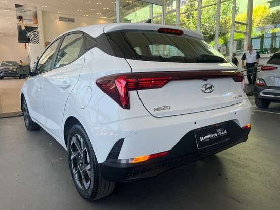 HYUNDAI-HB20-2023