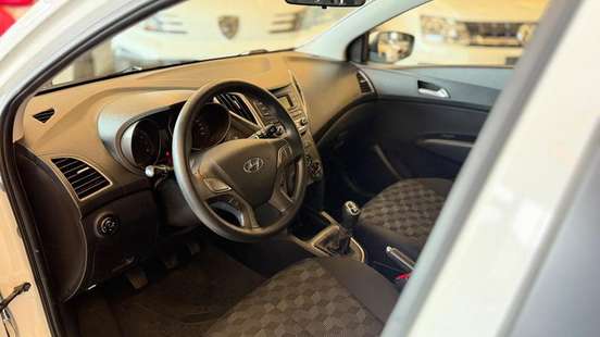 HYUNDAI-HB20-2018
