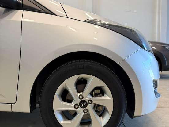 HYUNDAI-HB20-1.6 COMFORT PLUS 16V FLEX 4P MANUAL HYUNDAI-HB20-2015
