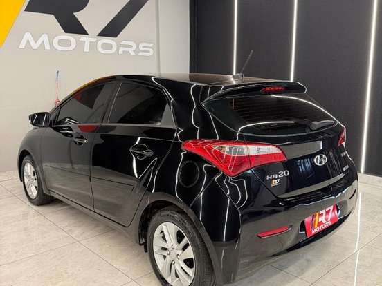 HYUNDAI-HB20-2013