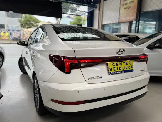 HYUNDAI-HB20S-2024