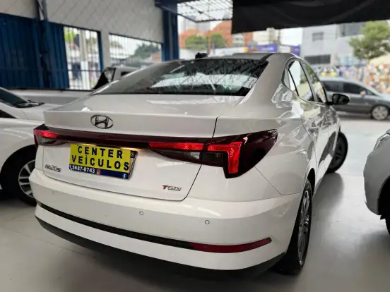 HYUNDAI-HB20S-2024