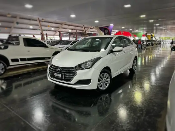 HYUNDAI HB20S 1.6 COMFORT PLUS 16V FLEX 4P AUTOMÁTICO