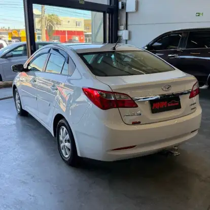 HYUNDAI-HB20S-2015